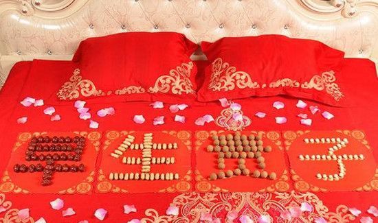 结婚时床上的床单铺反了能动吗