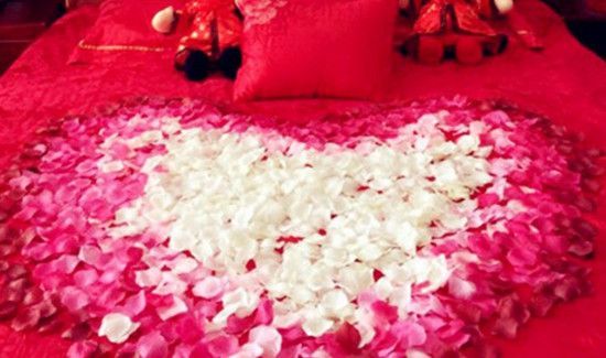 结婚时床上撒什么东西