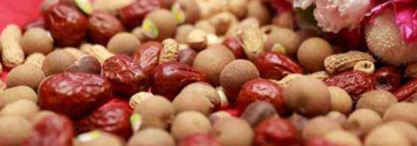 结婚时床上撒什么东西