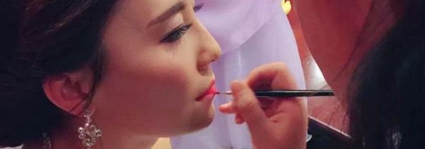 婚庆公司负责化妆吗