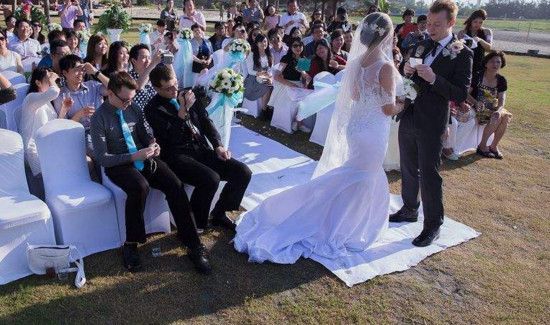 西式婚礼可以穿婚纱吗