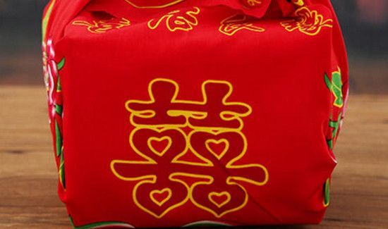 结婚用过的包袱皮可以给别人嘛