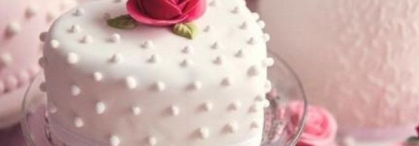 结婚切蛋糕用什么样的蛋糕