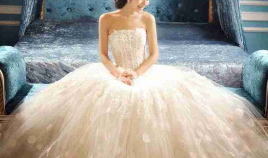 中式婚礼可以穿白纱吗?