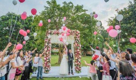 朋友结婚可以穿一身黑色吗