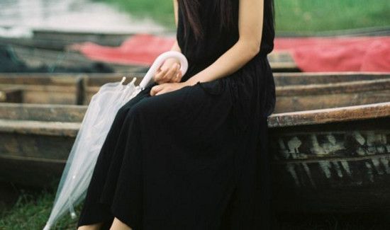 朋友结婚可以穿黑色连衣裙吗