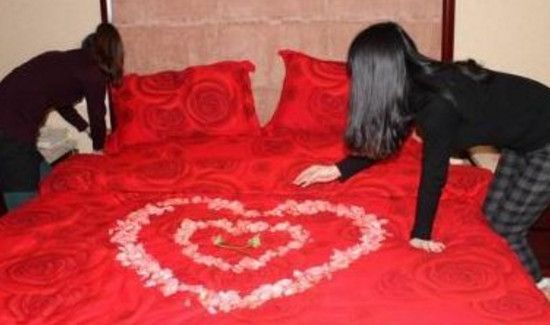 结婚铺床要几个人