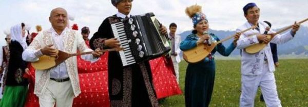 结婚送亲穿什么衣服