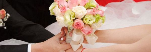 结婚手捧花能用白色么