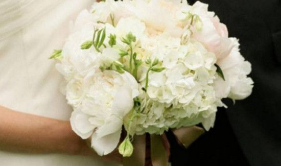 结婚手捧花能用假花吗