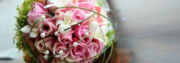 结婚手捧花能送人吗