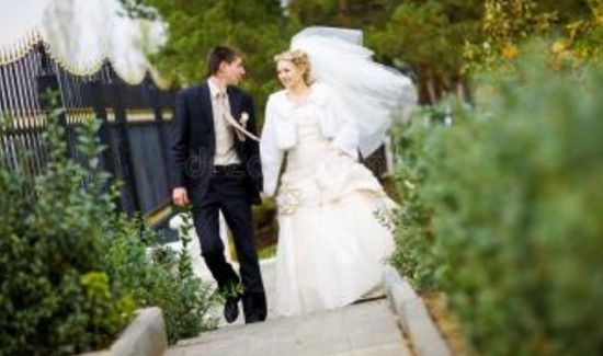 结婚西装可以穿黑色的吗