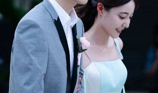 参加婚礼可以穿红色吗