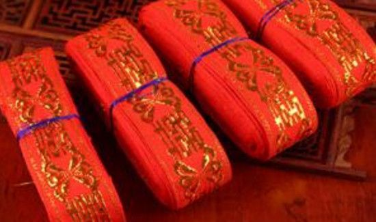 结婚红绳子绑什么