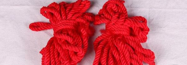 结婚红绳子绑什么