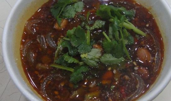 酸辣粉放的豆是什么豆