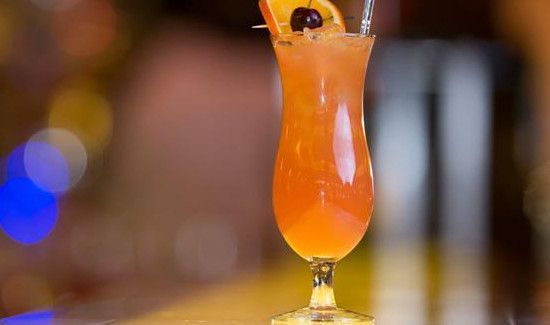 李子蒸馏法酿酒