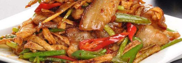 回锅肉能和什么菜炒