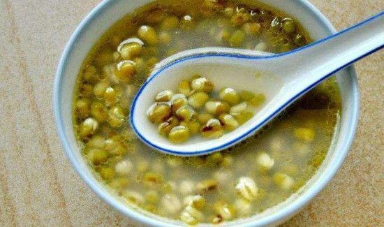 鸡蛋和冰糖绿豆汤可以一起吃吗