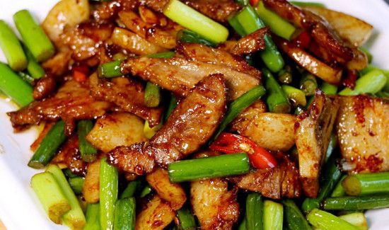 回锅肉能放木耳吗