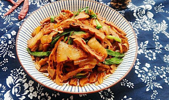 回锅肉能炒豆腐皮吗