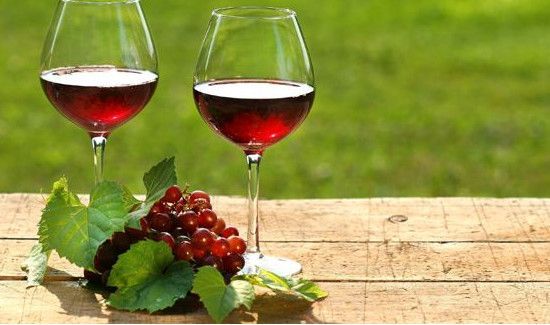 鉴别红酒最简单的方法