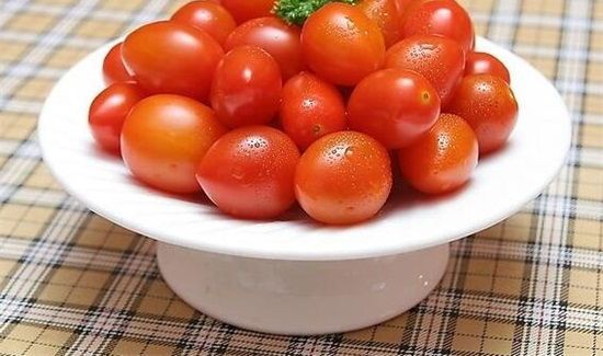 小柿子和梨可以一起吃吗?