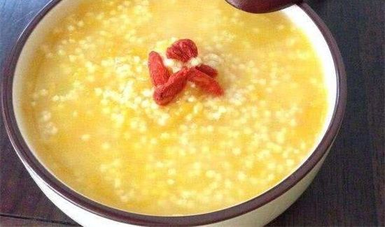 小米粥的功效与禁忌