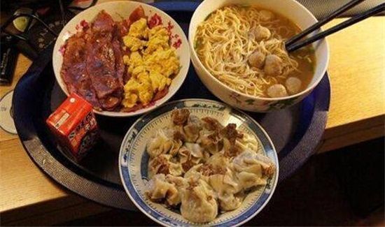 晚上吃多的危害