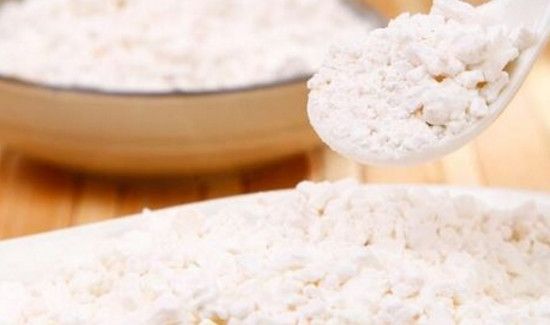 地板上有油污怎么处理的