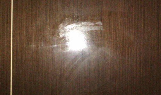 门上的胶怎么去掉