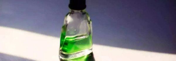 门上的双面胶怎么去掉