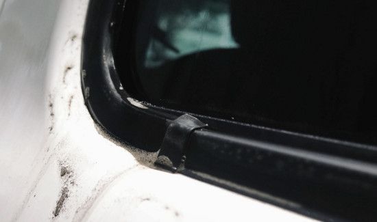 汽车窗户缝怎么洗