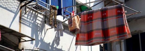 衣服泡臭了该如何清理