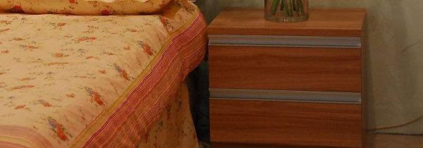 床头柜子发霉了怎么处理