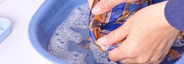 洗完衣服的水怎么去除碱性