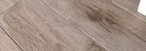 地板砖发黑去除小窍门