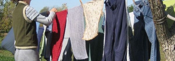 回南天衣服发霉怎么办