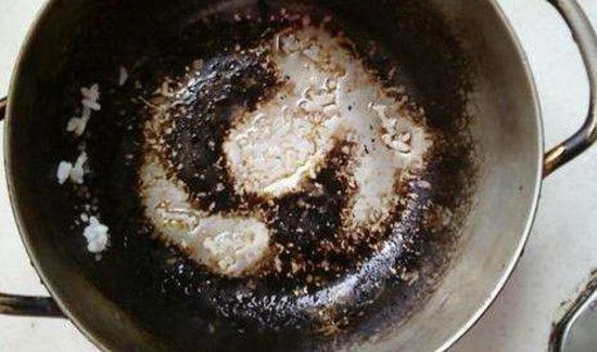 电饭煲蒸米粘锅怎么办