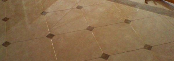 瓷砖被金属刮黑怎么办