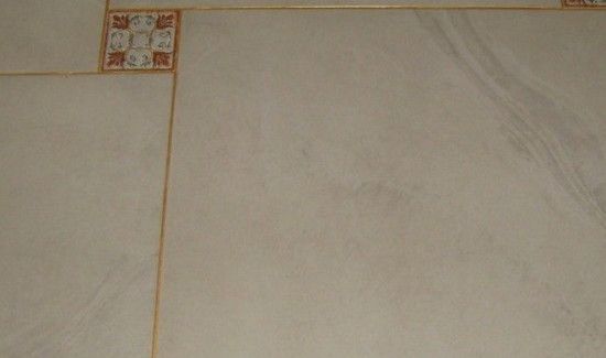 瓷砖被铁划黑怎么办