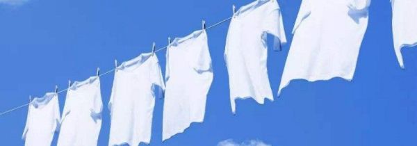 ＂衣服发霉了,怎么用最快的方法处理?＂