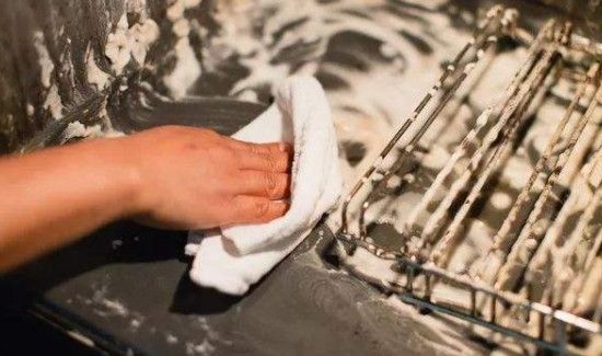 烤箱油垢怎么清理