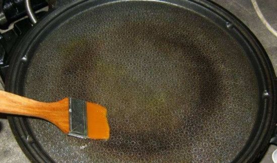 电饼铛油垢太厚了怎么去除