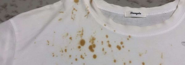 如何去除衣服上油味