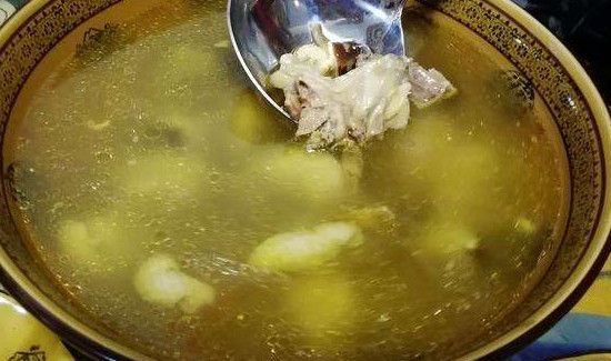 去除鸡汤厚厚的油诀窍