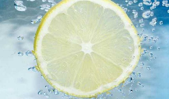 不锈钢热水壶里的水垢怎么去除