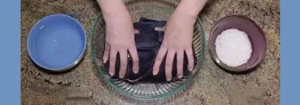 洗有颜色的衣服用什么浸泡10分钟