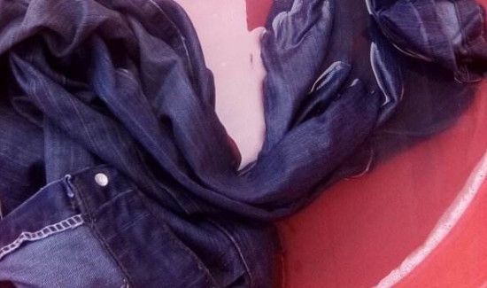 橡皮泥粘裤子怎么洗