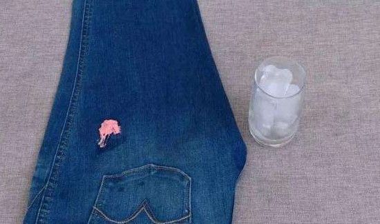 泡泡糖粘衣服上小妙招